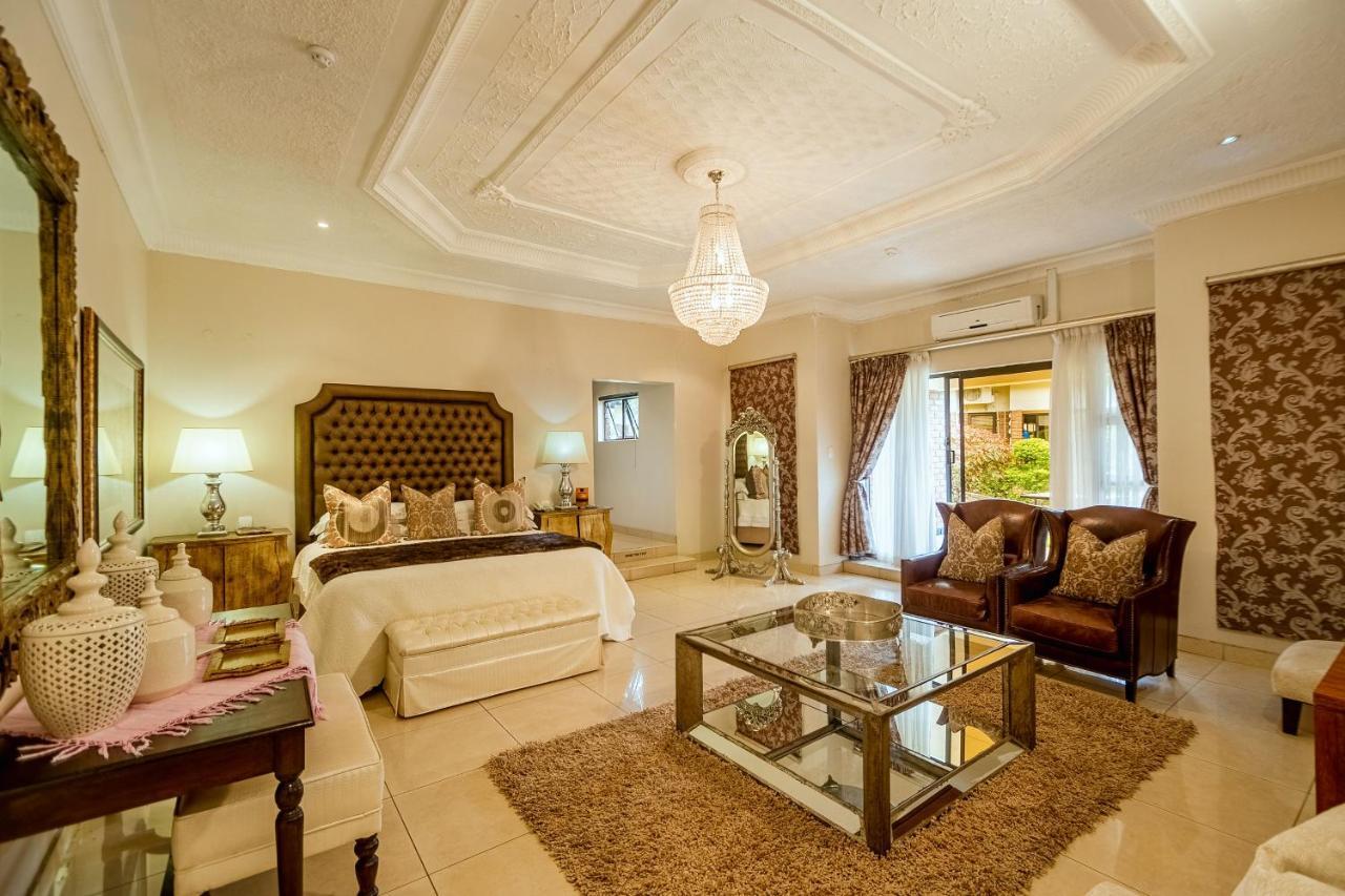 The Victoria Falls Deluxe Suites Extérieur photo