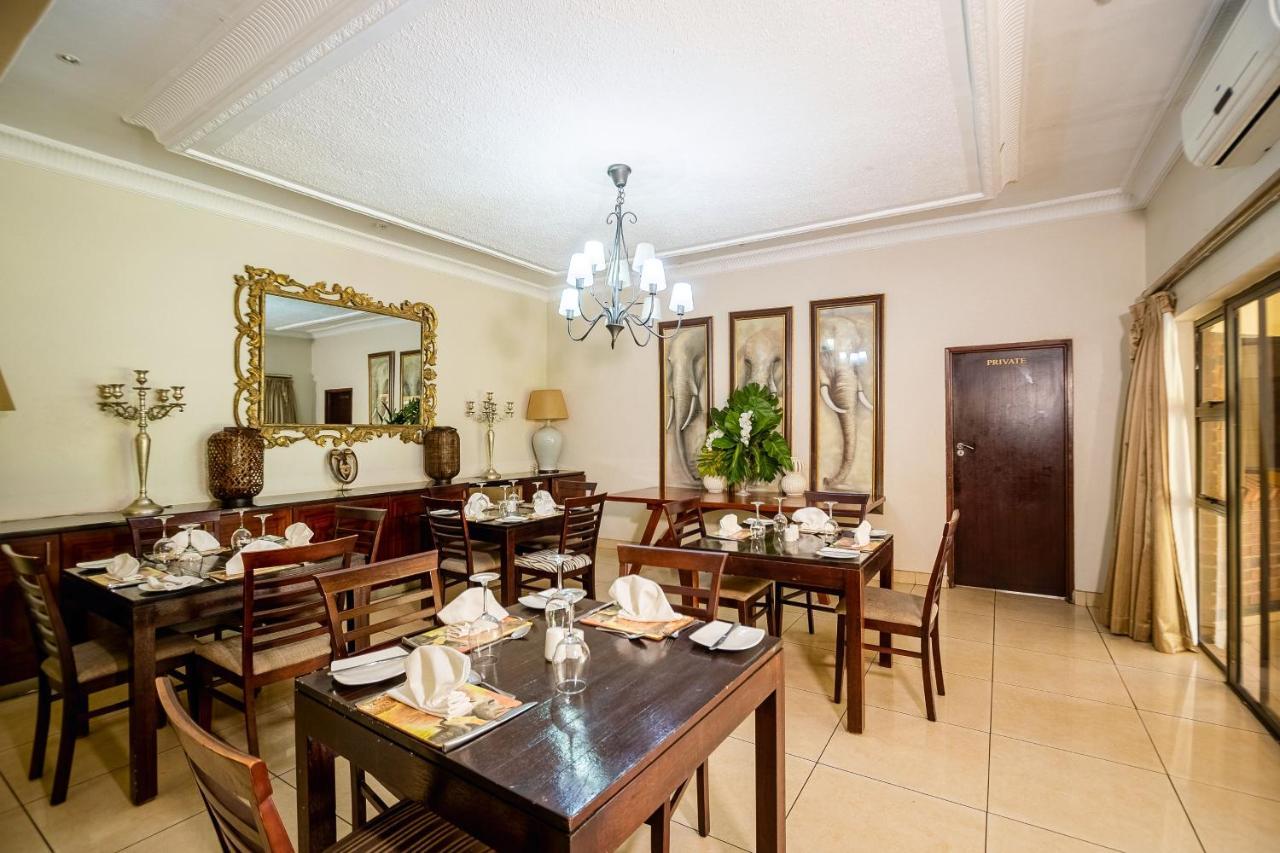 The Victoria Falls Deluxe Suites Extérieur photo