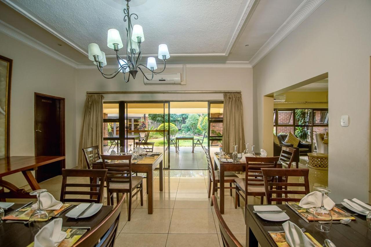 The Victoria Falls Deluxe Suites Extérieur photo
