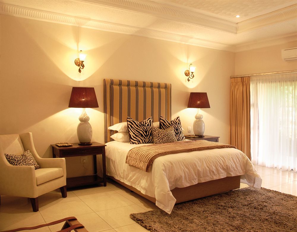 The Victoria Falls Deluxe Suites Extérieur photo