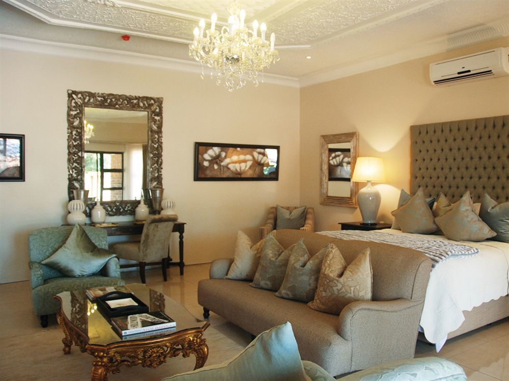 The Victoria Falls Deluxe Suites Extérieur photo
