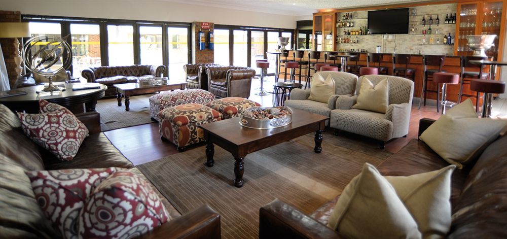The Victoria Falls Deluxe Suites Extérieur photo
